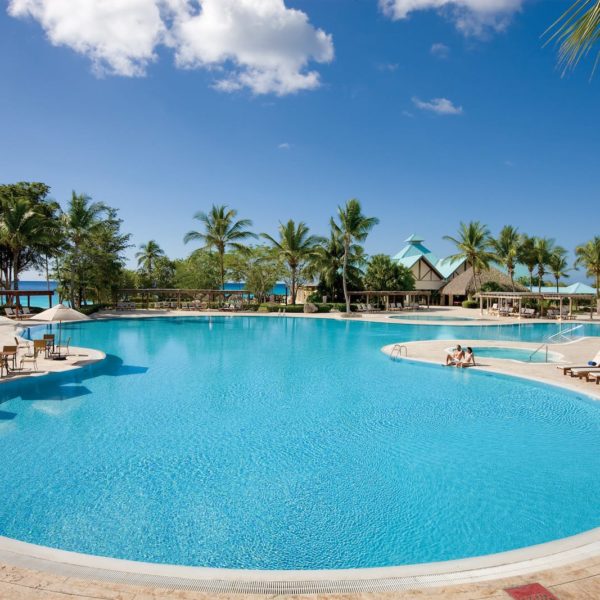 Dreams Luxury Resort Pool Vacation