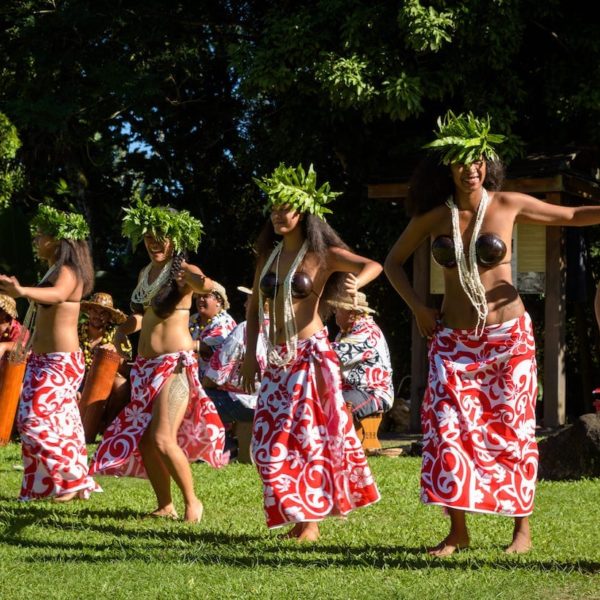 Tahiti Traditional Dance