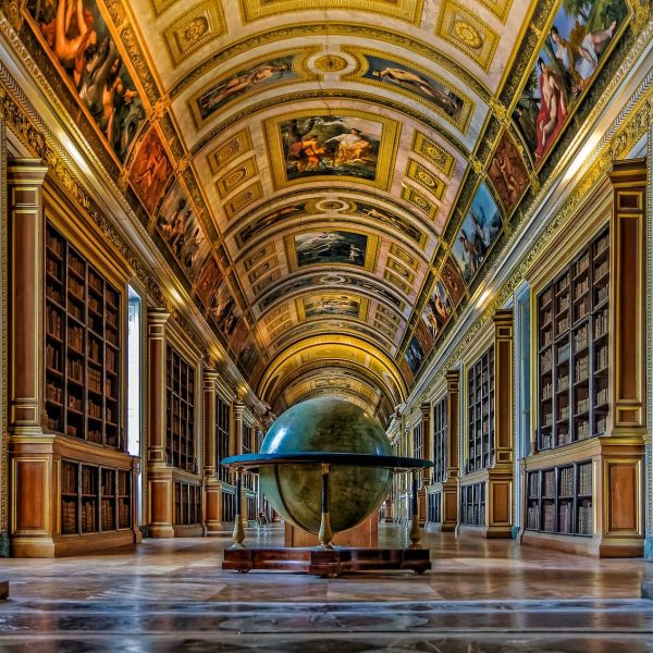 Castle Fontainebleau Perspective Interior Travel Luxury Vacation