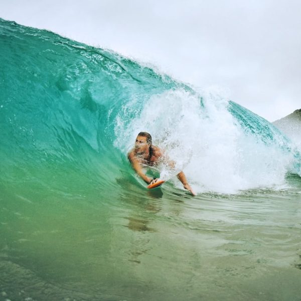 hawaii romantic vacation surfing waves