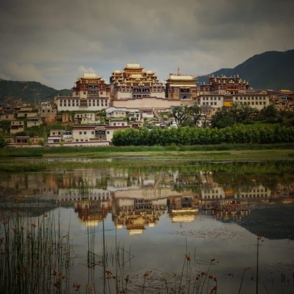 Luxury Vacation China Asia Temple In Yunnan Province Tibetan